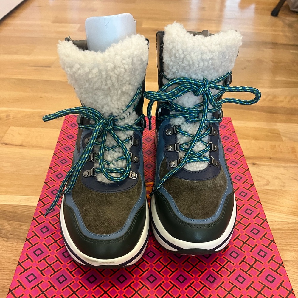 Tory Burch Women’s Gemini Link Shearling Platform Hiking Boot Size 11